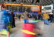 Flughafen - Andreas Arnold/dpa