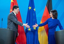 Baerbock und Qui Gang - Michael Kappeler/dpa-pool/dpa