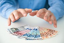 Geldscheine - Foto: Andrea Warnecke/dpa