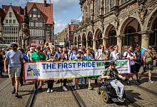 Christopher Street Day (CSD) in Bremen - Focke Strangmann/dpa