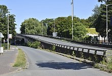 foto-hindenburgstrae-neben-hochbrucke - Stadt Lage