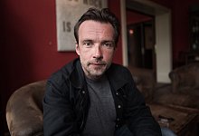 Schauspieler Lucas Gregorowicz - Foto: J&ouml;rg Carstensen/dpa