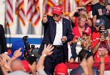 Donald Trump im Wahlkampf - Gene J. Puskar/AP/dpa