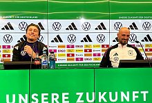 U21-Nationaltrainer Antonio Di Salvo und Rocco Reitz - Christian Kunz/dpa