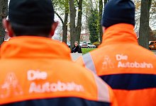 Gedenkveranstaltung für tödliche Verunglückte von Straßen.NRW - Guido Kirchner/dpa/Archivbild