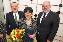 nic1060b - 1 - Nicole Ellerbrake