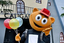 Maskottchen Flimmy - Foto: Bernd Settnik/dpa
