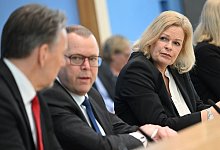 Innenministerin Faeser und IMK-Vorsitzender St&uuml;bgen - Britta Pedersen/dpa