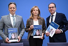 Pressekonferenz „Häusliche Gewalt 2024“ - Britta Pedersen/dpa