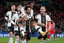 Torjubel - Kirsty Wigglesworth/AP/dpa