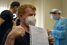 Deutsche reisen zum Impfen nach Moskau - Foto: Christian Thiele/dpa