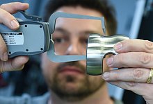 K&uuml;nstliche Kniegelenk - Foto: Felix K&auml;stle