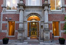 RKI - Foto: Tobias Kleinschmit/dpa