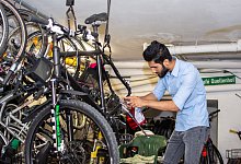 Hegt und pflegt sein Hauptverkehrsmittel - Raphael Bartling