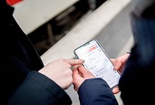 Bahn verteilt neue Navigator-App - Zacharie Scheurer/dpa-tmn