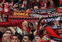 Fans von Bayer Leverkusen - Bernd Thissen/dpa