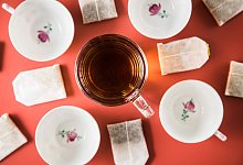 Eine Tasse Schwarzer Tee - Christin Klose/dpa-tmn