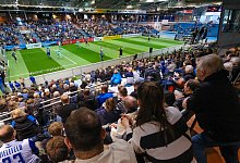 az011881 - 3 - Andreas Zobe