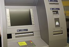 Ein Geldautomat der Firma Wincor Nixdorf - FOTO: DPA