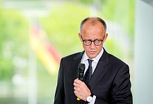 &laquo;Youth4Peace&raquo; bei Bundeskanzler Merz - Kay Nietfeld/dpa