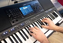 Keyboard - Sina Schuldt/dpa