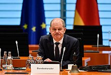 Kiew hofft auf einen Besuch von Bundeskanzler Scholz. Pr&auml;sident Selenskyj will &laquo;unmittelbar praktische Entscheidungen treffen (...) inklusive der Lieferung der Waffen&raquo;. - John Macdougall/AFP/POOL/dpa