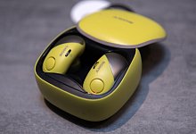 Sonys WF-SP700N - Foto: Andrea Warnecke/dpa-tmn