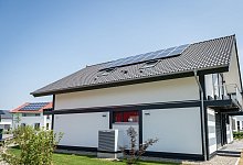 zweite Photovoltaikanlage - Daniel Maurer/dpa-tmn/dpa