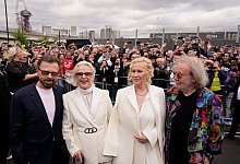 Abbas Björn (l-r), Anni-Frid, Agnetha und Benny kommen zur Premiere von «Abba Voyage». - Alberto Pezzali/AP/dpa