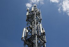 5G-Antennen - Foto: Christoph Dernbach/dpa