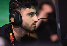 RB Leipzigs FIFA-Profi Umut unterstreicht in der Gruppenphase des FIFAe World Cups seine Favoritenrolle. - Marius Becker/dpa