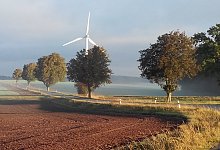 Windrad nahe Hohensonne - Sylvia Frevert