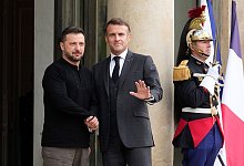 Ukrainischer Pr&auml;sident Selenskyj in Paris - Michel Euler/AP/dpa