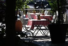 In NRW ist laut Minister Laumann nun weitestgehend ein Leben wie vor Corona m&ouml;glich. - Britta Pedersen/dpa