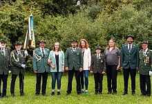 thron_hofstaat_2025_zeitung1 - 1 - Schützenverein Humfeld