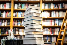 Warum Bücher teuerer werden - Frank Rumpenhorst/dpa