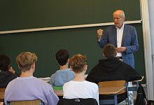 Kriminologe Prof. Dr. Christian Pfeifer - Martin Hostert