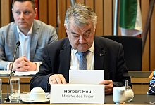 Innenausschuss des Landtages Nordrhein-Westfalen - Federico Gambarini/dpa