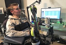 Im Rollstuhl - Sven Kienscherf