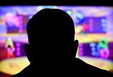 Wenn der Spielautomat zum besten Freund wird - Arne Dedert/dpa