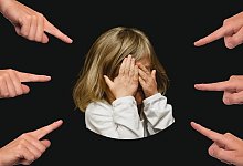 Alle gegen einen: Dieses Mobbing-Muster muss man durchbrechen, wissen die Experten von juuuport. - Symbolbild: Pixabay