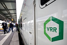 Bahn-Sonderlinie soll zur Fu&szlig;ball-EM alle Spielorte verbinden - Roland Weihrauch/dpa/Symbolbild