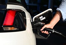 Tankvorgang - Monika Skolimowska/dpa-Zentralbild/dpa