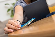 Der Flieger bleibt am Boden - Rückerstattung - Foto: Christin Klose/dpa-tmn