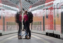 Mobilfunk bei der Bahn soll verbessert werden - Foto: Paul Zinken/dpa-Zentralbild/dpa