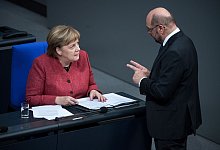 Merkel und Schulz - Foto: Bernd von Jutrczenka/dpa