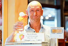 Caf&eacute; rechnet Eis grammgenau ab - Uwe Anspach/dpa