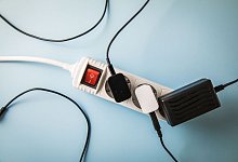 Mehrfachsteckdose - Christin Klose/dpa-tmn