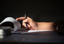 Schüler bei einer Prüfung - Daniel Reinhardt/dpa/dpa-tmn