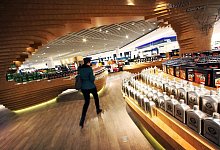 Einkaufen am Flughafen Frankfurt - Foto: Fredrik von Erichsen